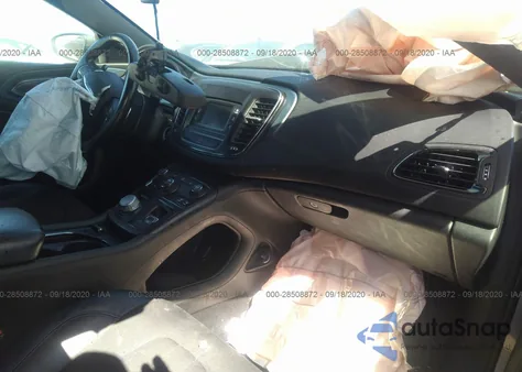 2015 Chrysler 200 S из США, поврежденный, VIN 1C3CCCBB3FN702608